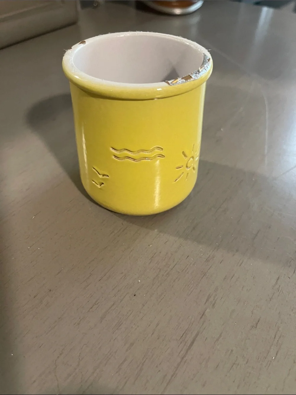 “Sunshine” Yellow Ceramic Cup Lafermiere